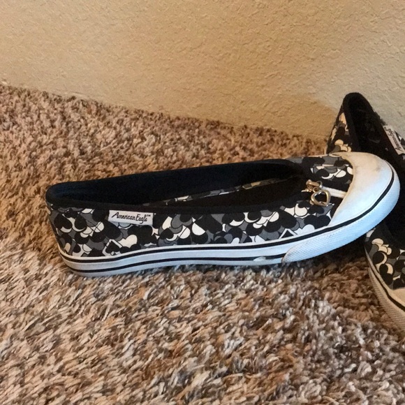 American Eagle Heart Flats - Picture 5 of 6